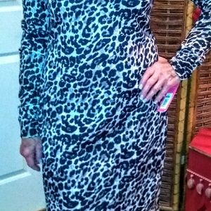 Dress/ Never been worn